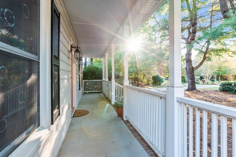102 Bellamy Ct, Cary, NC 27511