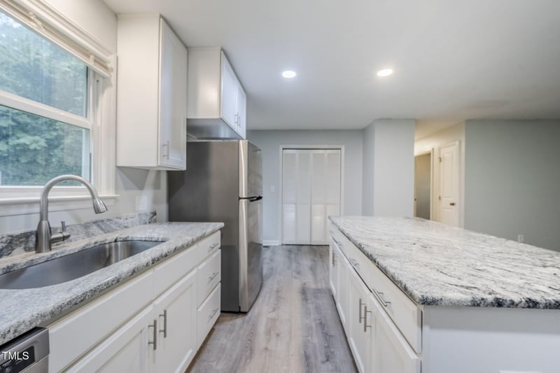 102 Bend Dr, Knightdale, NC 27545