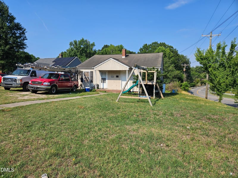 102 Benjamine St, Durham, NC 27703