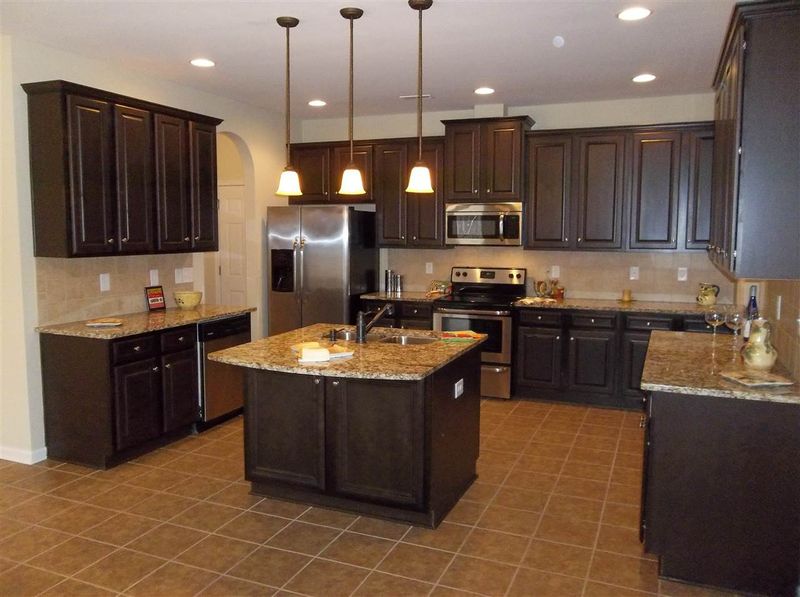 102 Black Swan Dr, Youngsville, NC 27596