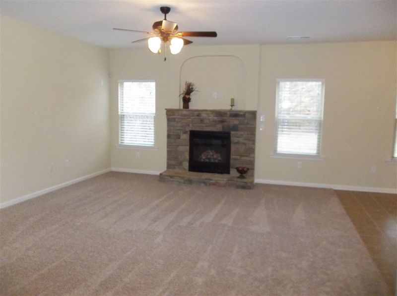 102 Black Swan Dr, Youngsville, NC 27596