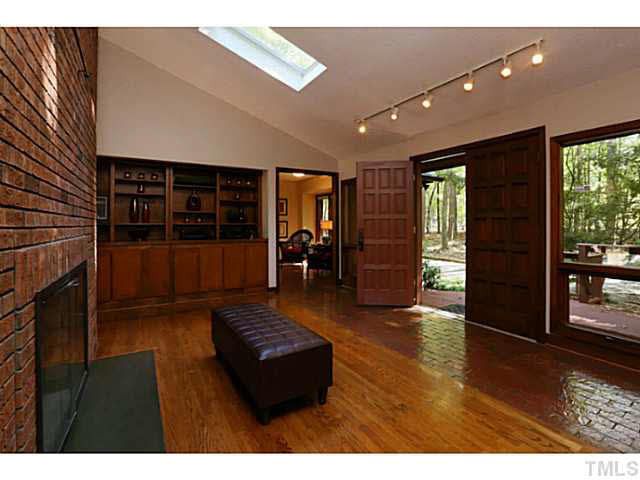 102 Boulder Bluff Trl, Chapel Hill, NC 27516