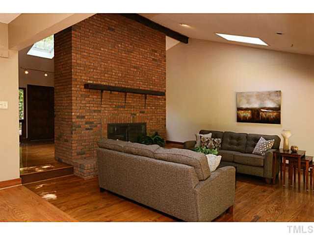 102 Boulder Bluff Trl, Chapel Hill, NC 27516