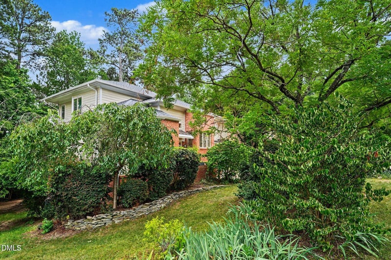 102 Bradwyck Dr, Cary, NC 27513
