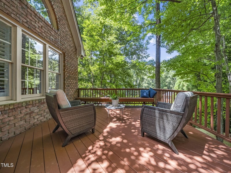 102 Braelands Dr, Cary, NC 27518