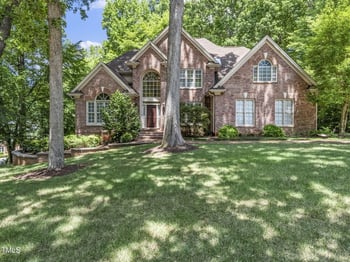 102 Braelands Dr, Cary, NC 27518