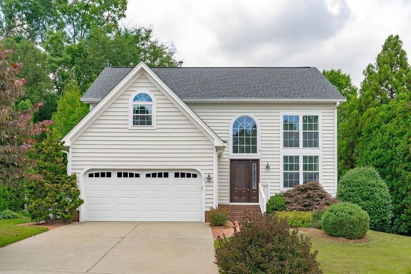 102 Bridlebit Ct, Cary, NC 27513