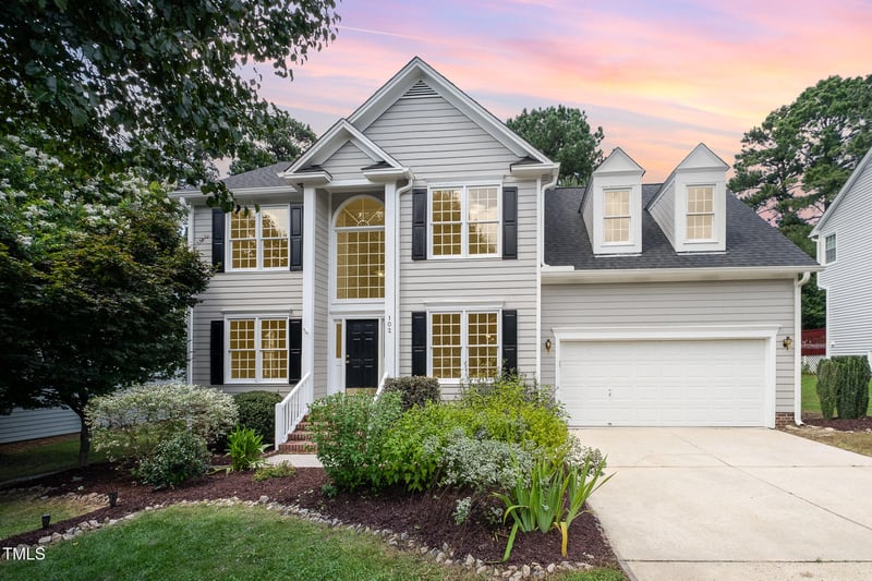 102 Brook Fryar St, Cary, NC 27519