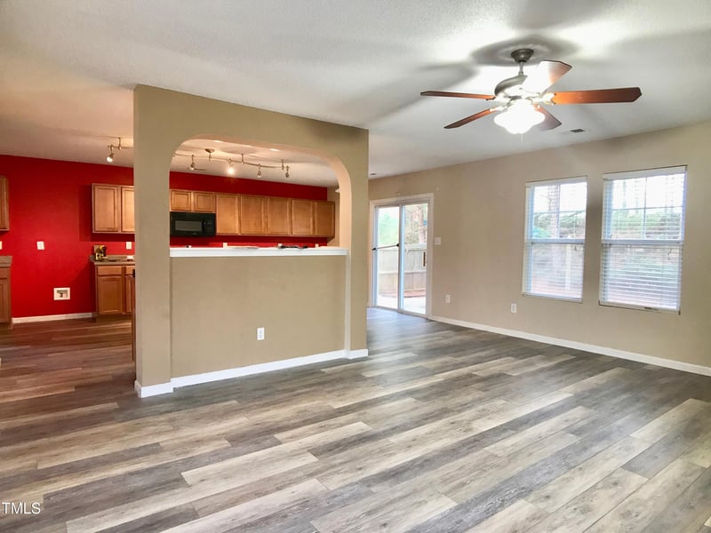 102 Brookhaven Dr, Clayton, NC 27527