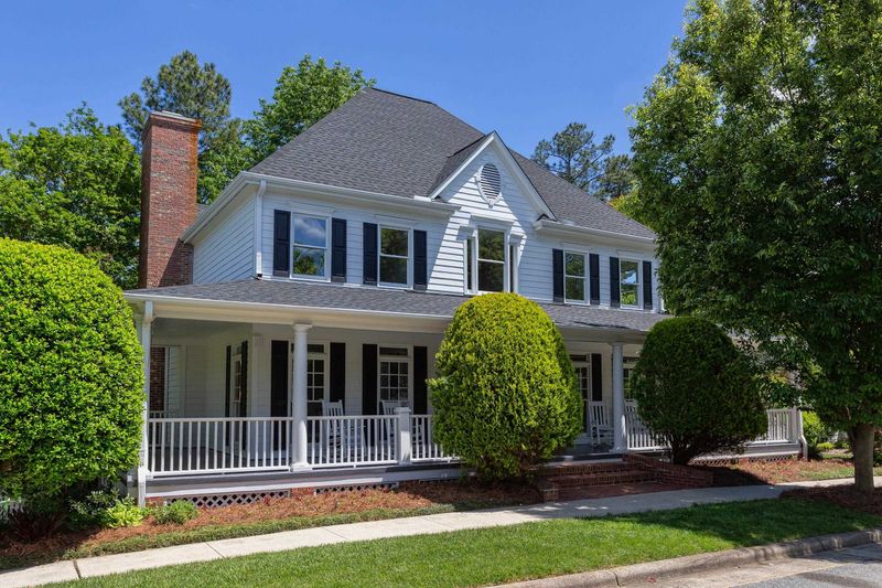 102 Calderon Dr, Chapel Hill, NC 27516