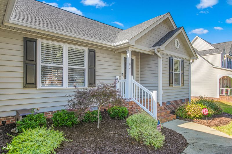 102 Cale Dr, Burlington, NC 27215