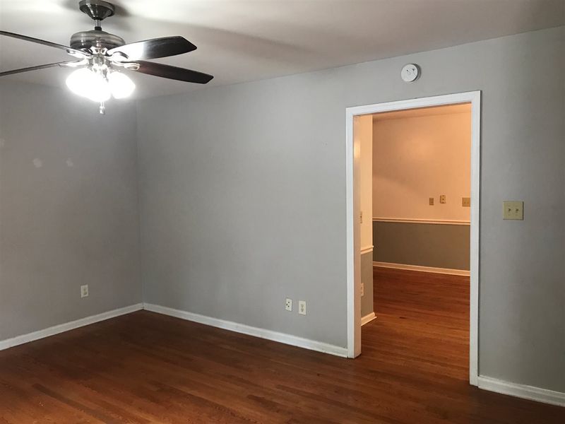102 Carriole Ct, Cary, NC 27513