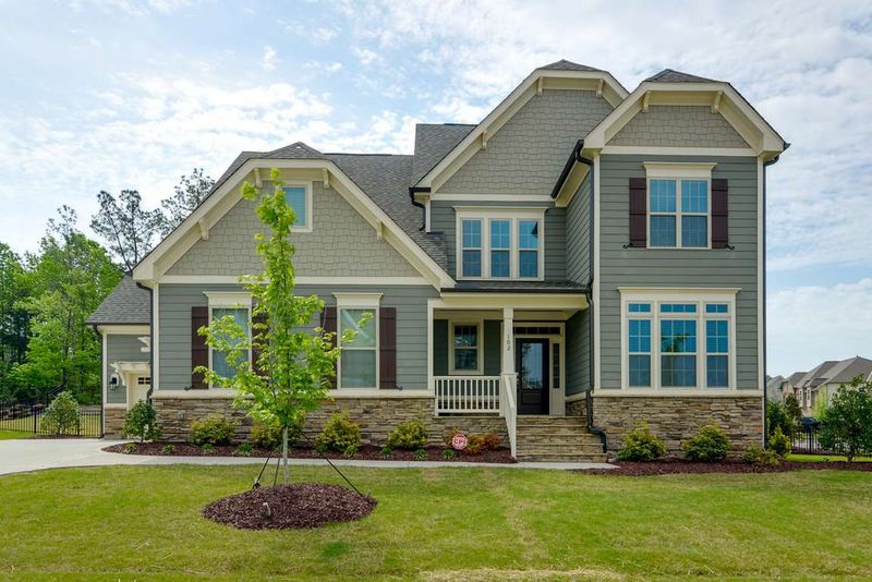 102 Casablanca Ct, Cary, NC 27519