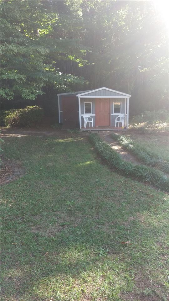 102 Castle Dr, Smithfield, NC 27577