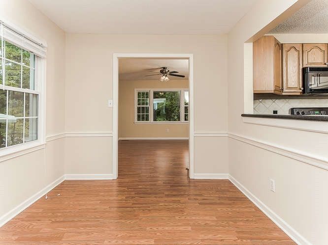 102 Chatham Ct, Garner, NC 27529