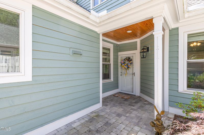 102 Cherry Hill Ln, Cary, NC 27518