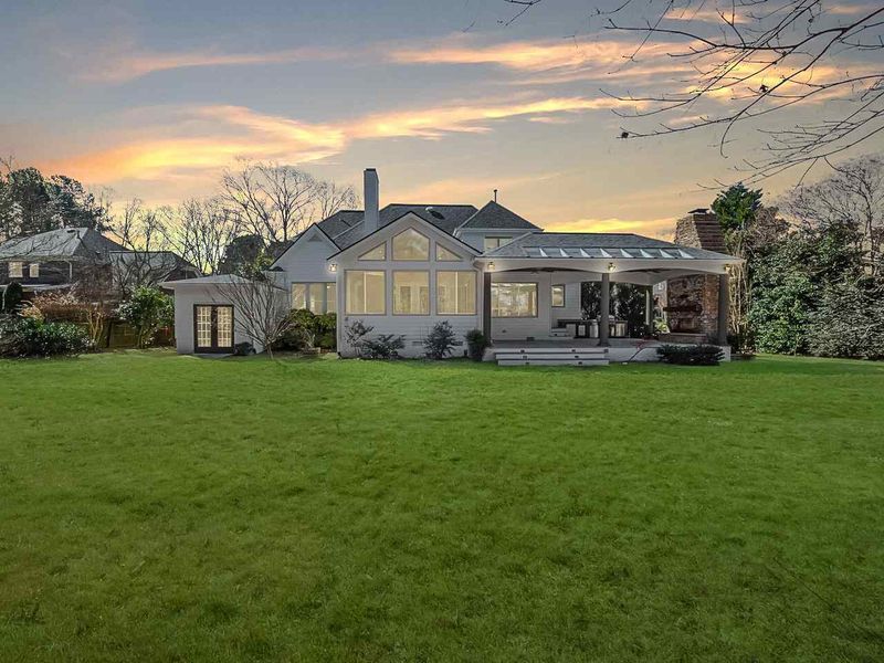 102 Chertsey Ct, Cary, NC 27519