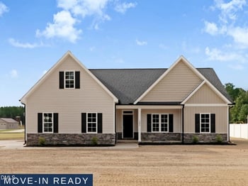 102 Chester Pl, Pikeville, NC 27863