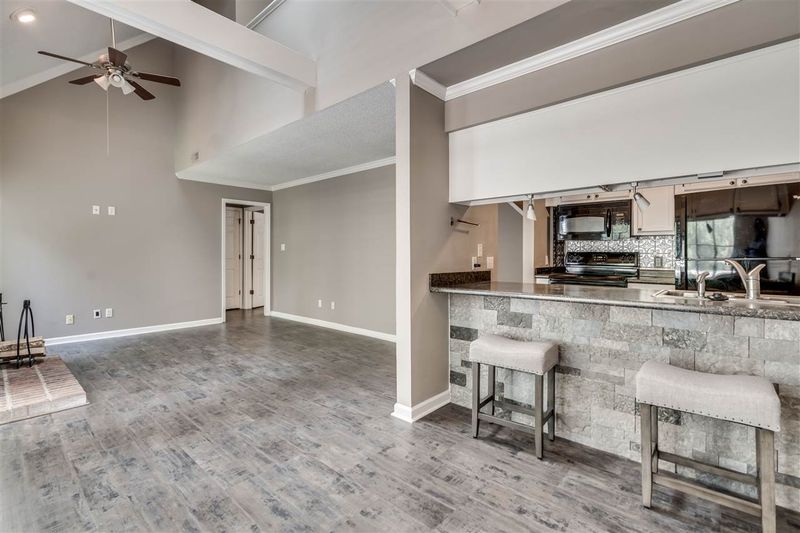 102 Choptank Ct #A6, Cary, NC 27513