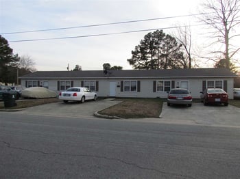 102 S Church St, Selma, NC 27576