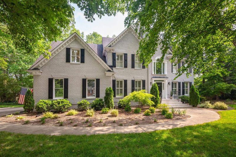 102 Clendenen Ct, Cary, NC 27513