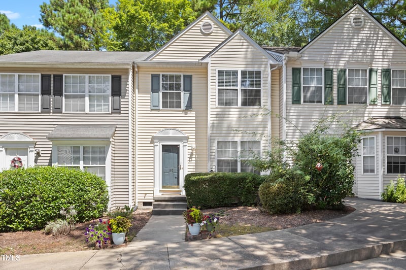 102 Climbing Ivy Ct, Cary, NC 27511