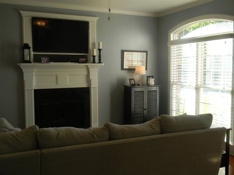 102 Colonade Ct, Benson, NC 27504