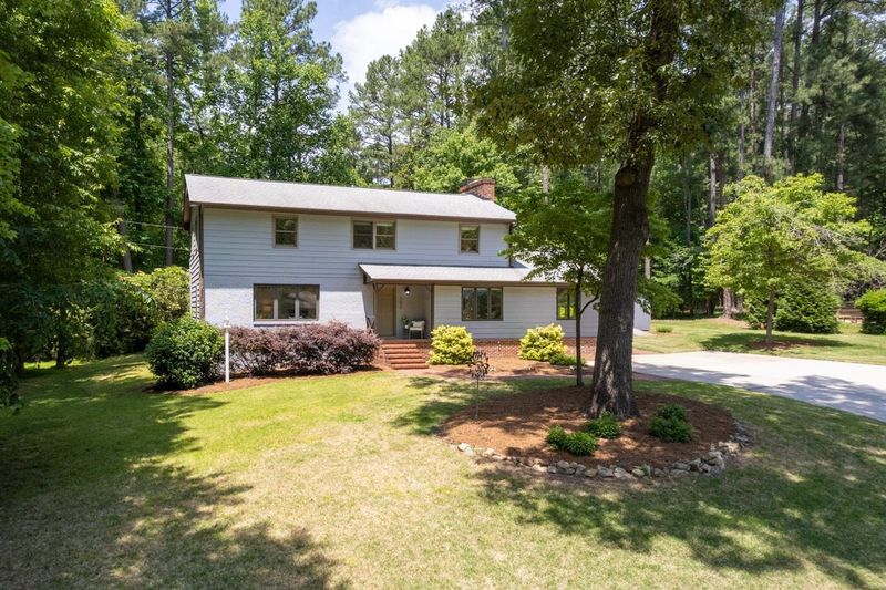102 Concord Dr, Chapel Hill, NC 27516