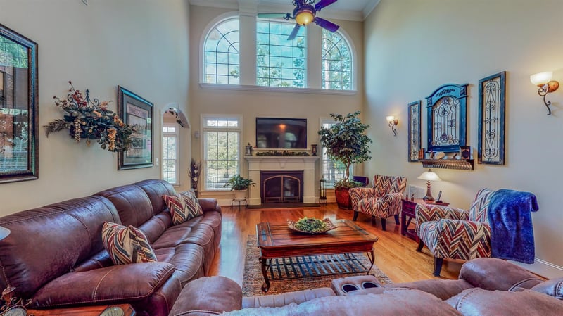 102 Continental Dr, Durham, NC 27712