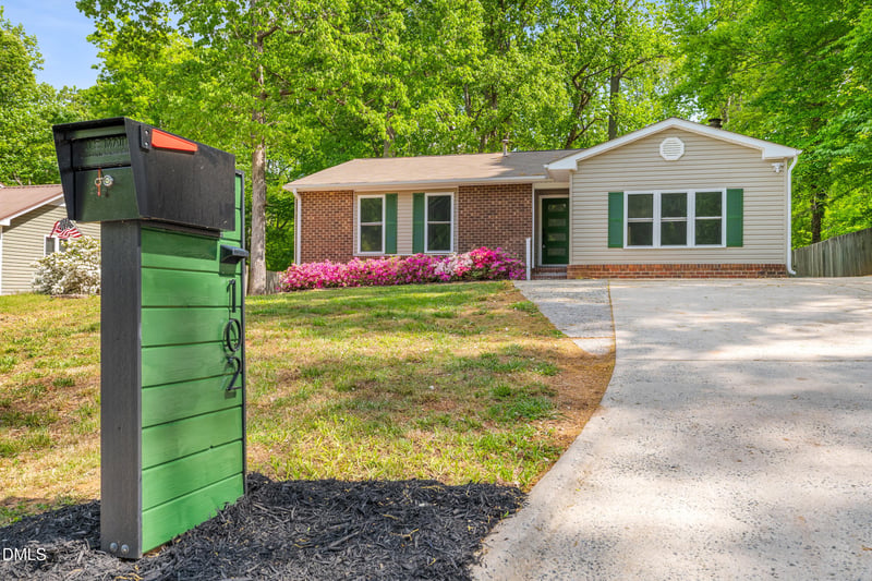 102 Cornwallis Dr, Mebane, NC 27302