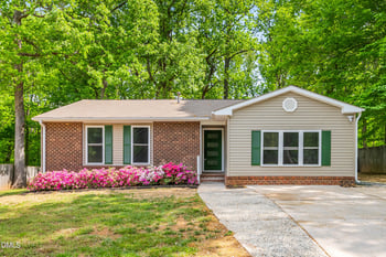 102 Cornwallis Dr, Mebane, NC 27302