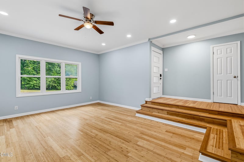 102 Cornwallis Dr, Mebane, NC 27302