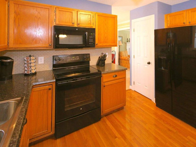 102 Covewood Ct, Durham, NC 27713