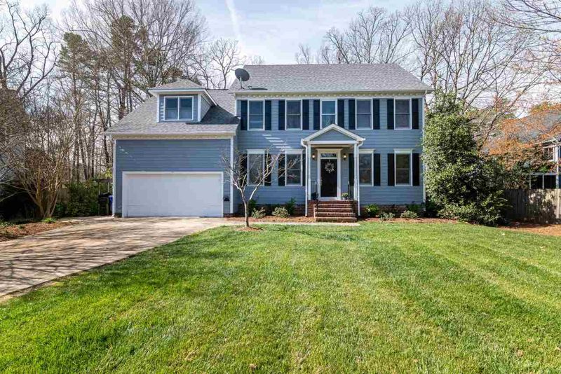102 S Crabtree Knoll, Chapel Hill, NC 27514