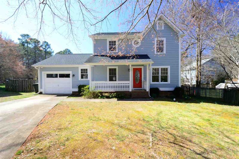 102 Drayton Ct, Chapel Hill, NC 27516