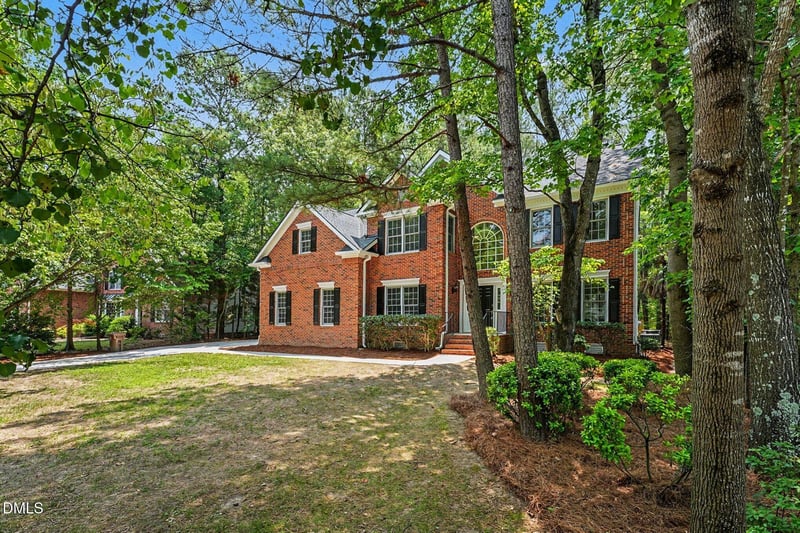 102 Eagle Meadow Ct, Cary, NC 27519