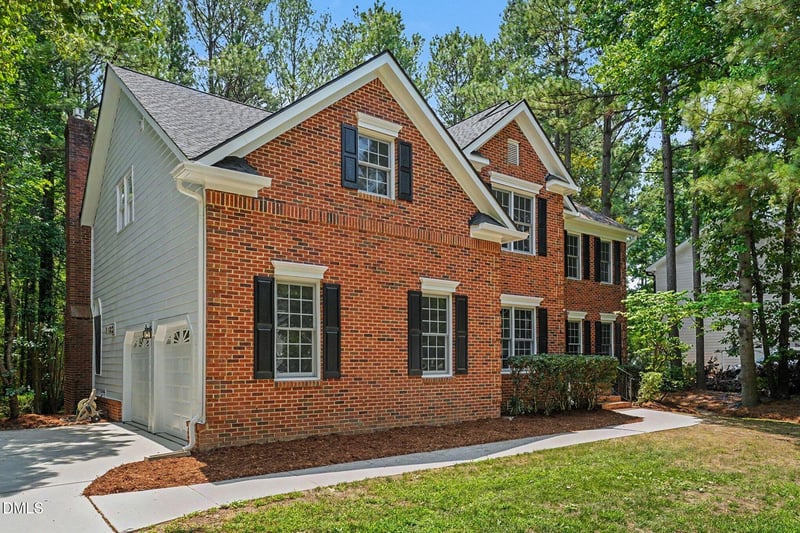 102 Eagle Meadow Ct, Cary, NC 27519