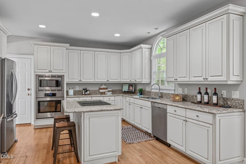 102 Ellsworth Pl, Chapel Hill, NC 27516