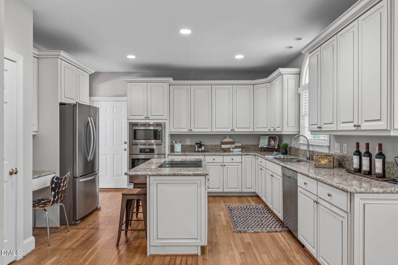 102 Ellsworth Pl, Chapel Hill, NC 27516