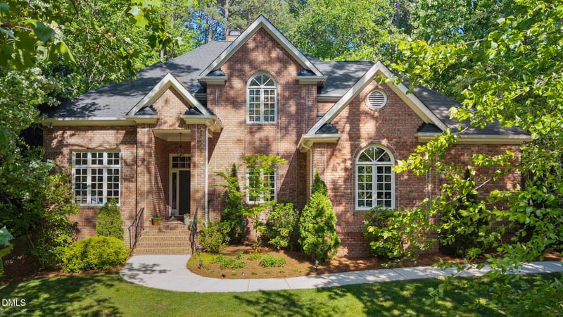 102 Eyemouth Ct, Cary, NC 27513