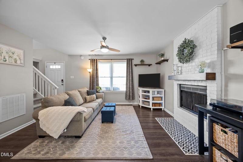 102 Fairburn Ct, Wake Forest, NC 27587