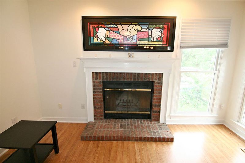 102 Fairfax Ln, Cary, NC 27513
