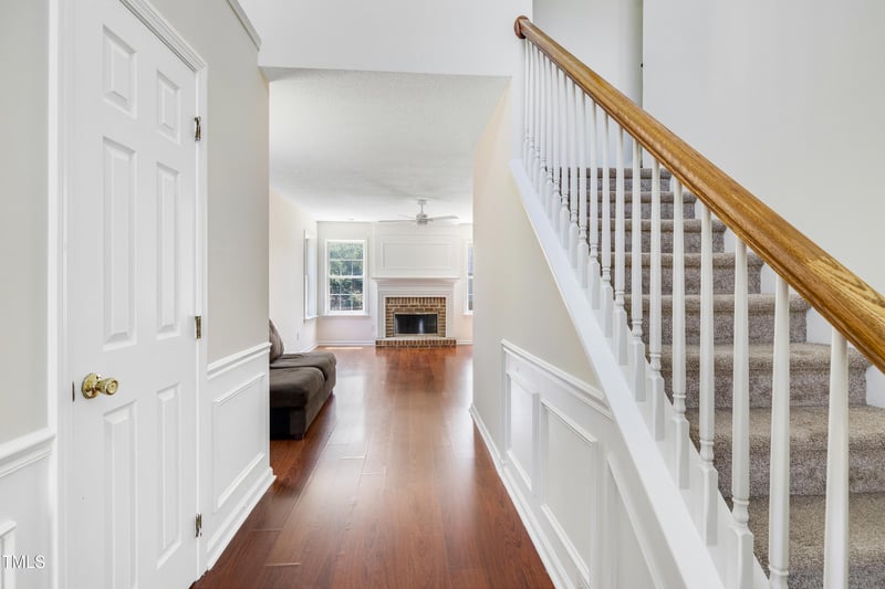 102 Fallon Ct, Apex, NC 27539