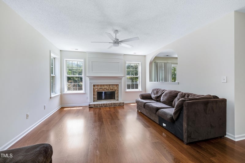 102 Fallon Ct, Apex, NC 27539