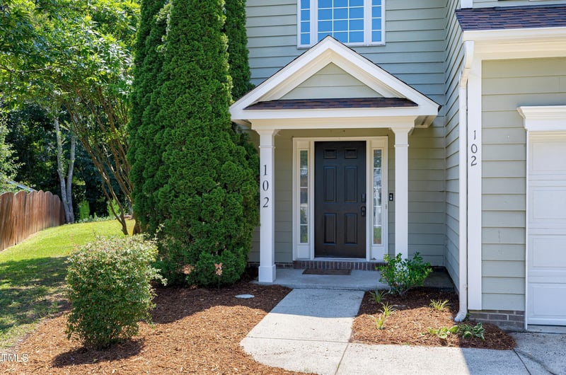 102 Fallon Ct, Apex, NC 27539