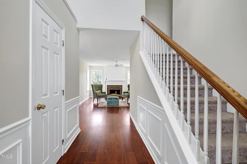 102 Fallon Ct, Apex, NC 27539