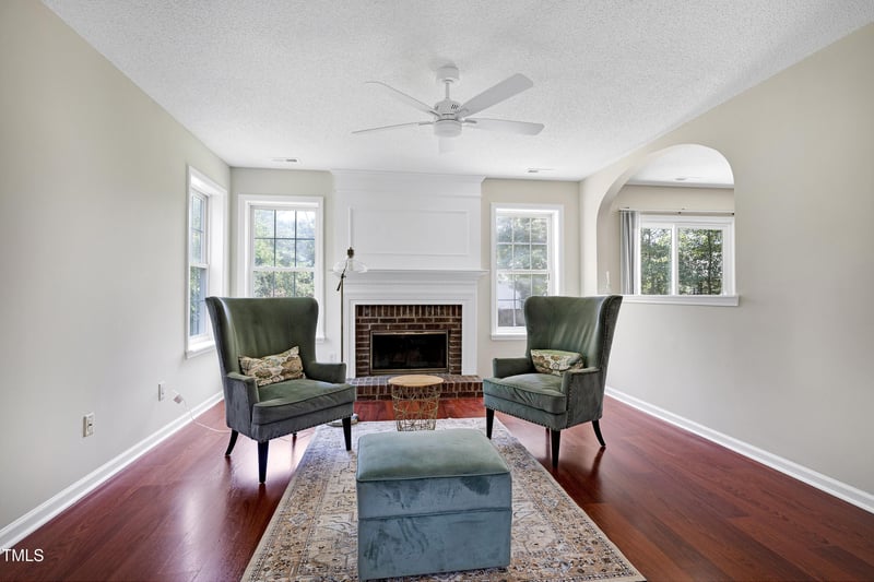 102 Fallon Ct, Apex, NC 27539