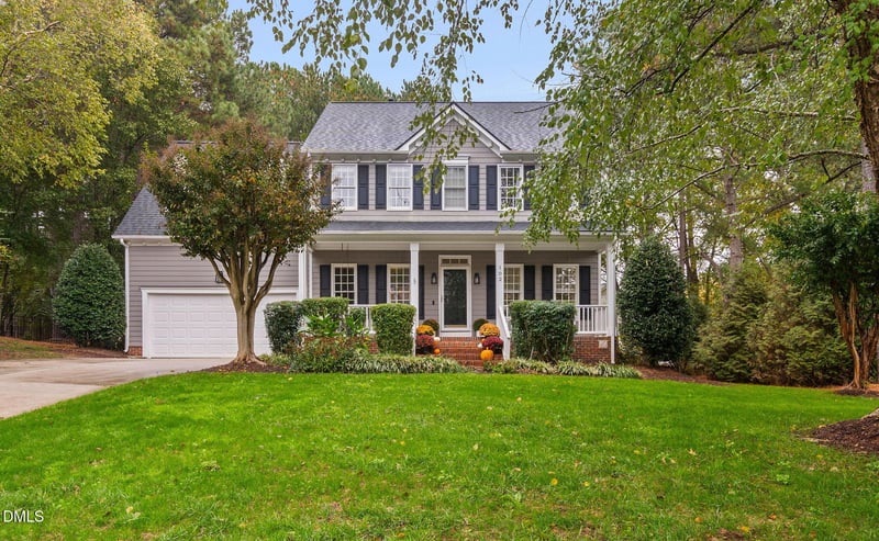 102 Fentress Ct, Cary, NC 27519