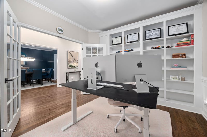 102 Fentress Ct, Cary, NC 27519