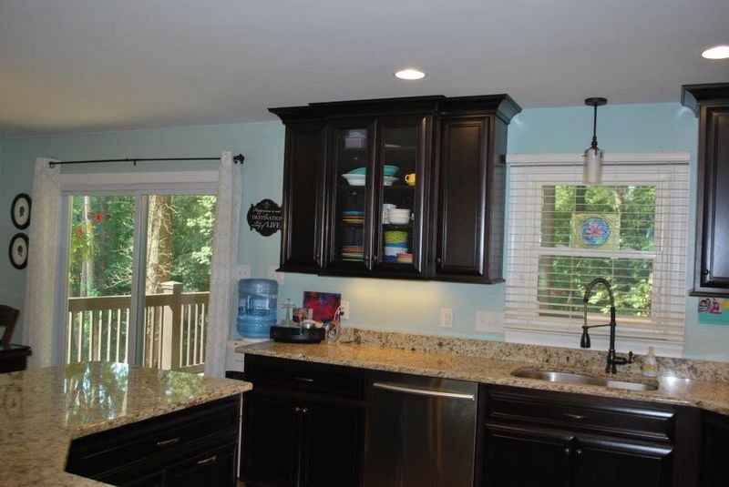 102 Fernwood Cir, Cary, NC 27511